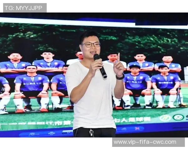 李海新足球之路：从青涩少年到职业球员的奋斗历程与梦想追逐